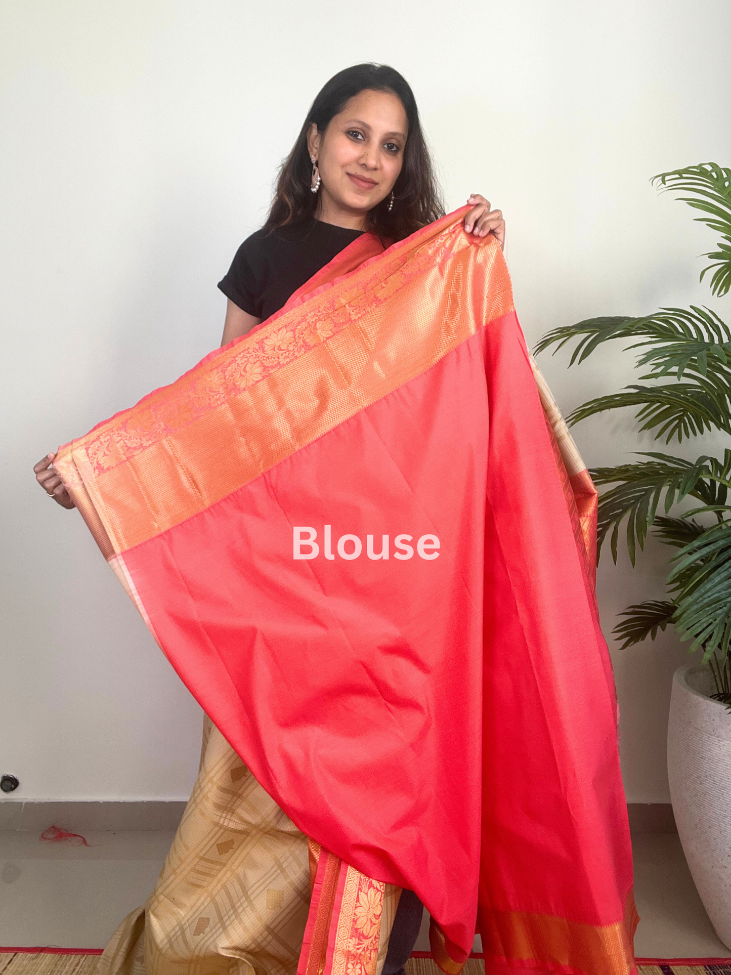 Ivory and Peach - Kattam - Kanchipuram Silk Saree