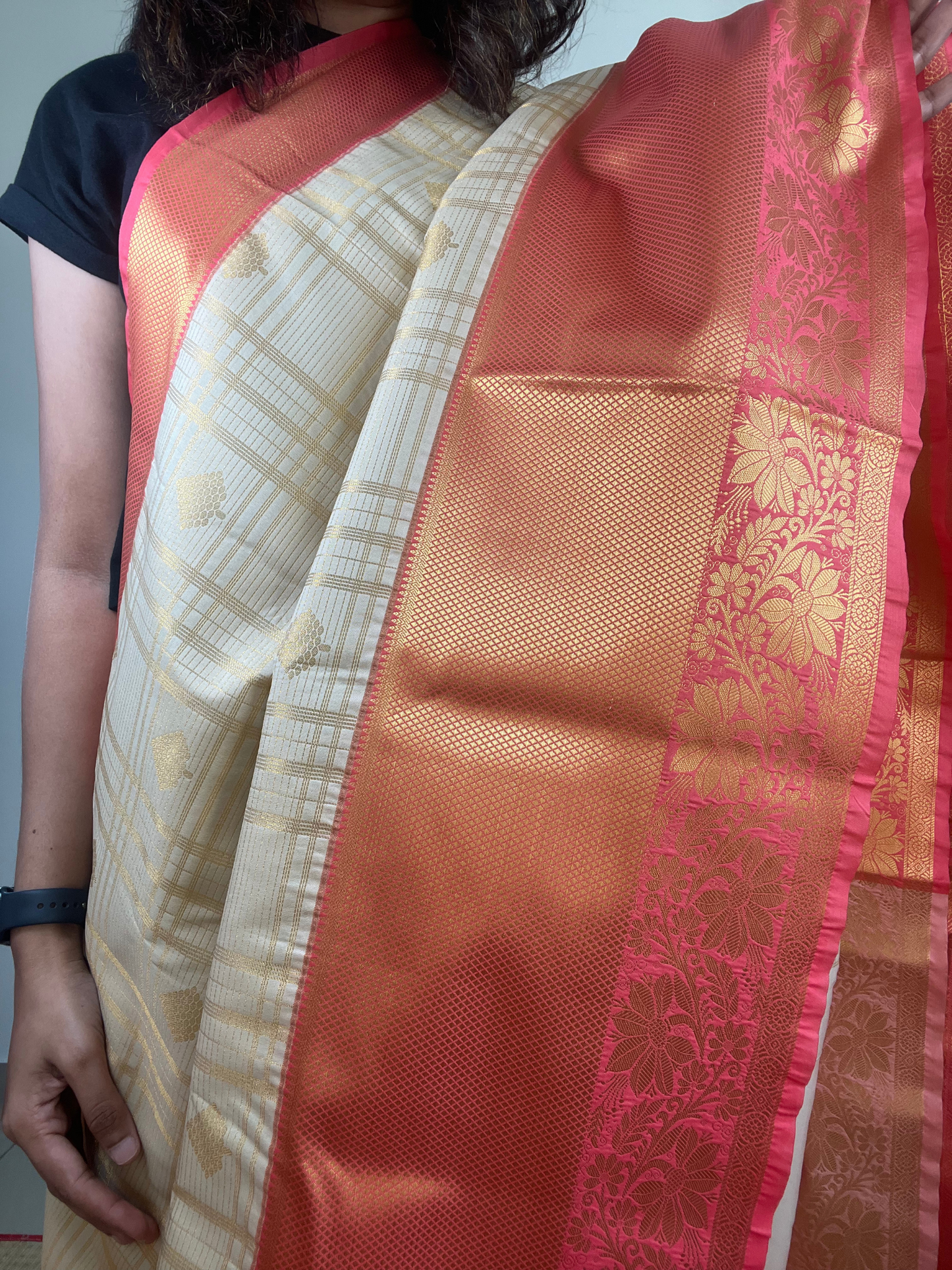 Ivory and Peach - Kattam - Kanchipuram Silk Saree