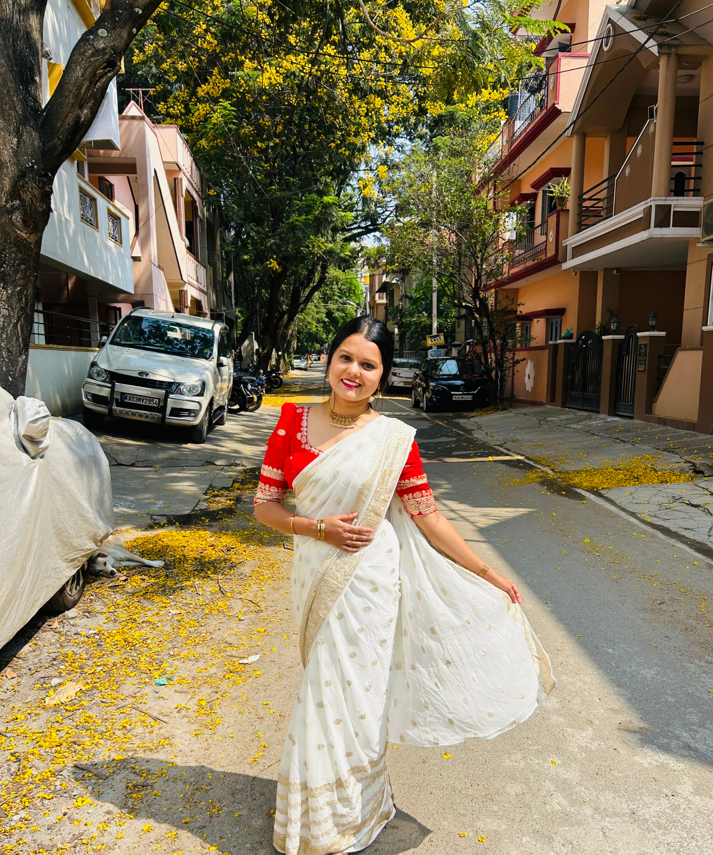 LAVANYA - WHITE