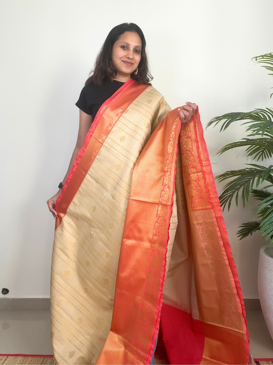 Ivory and Peach - Kattam - Kanchipuram Silk Saree