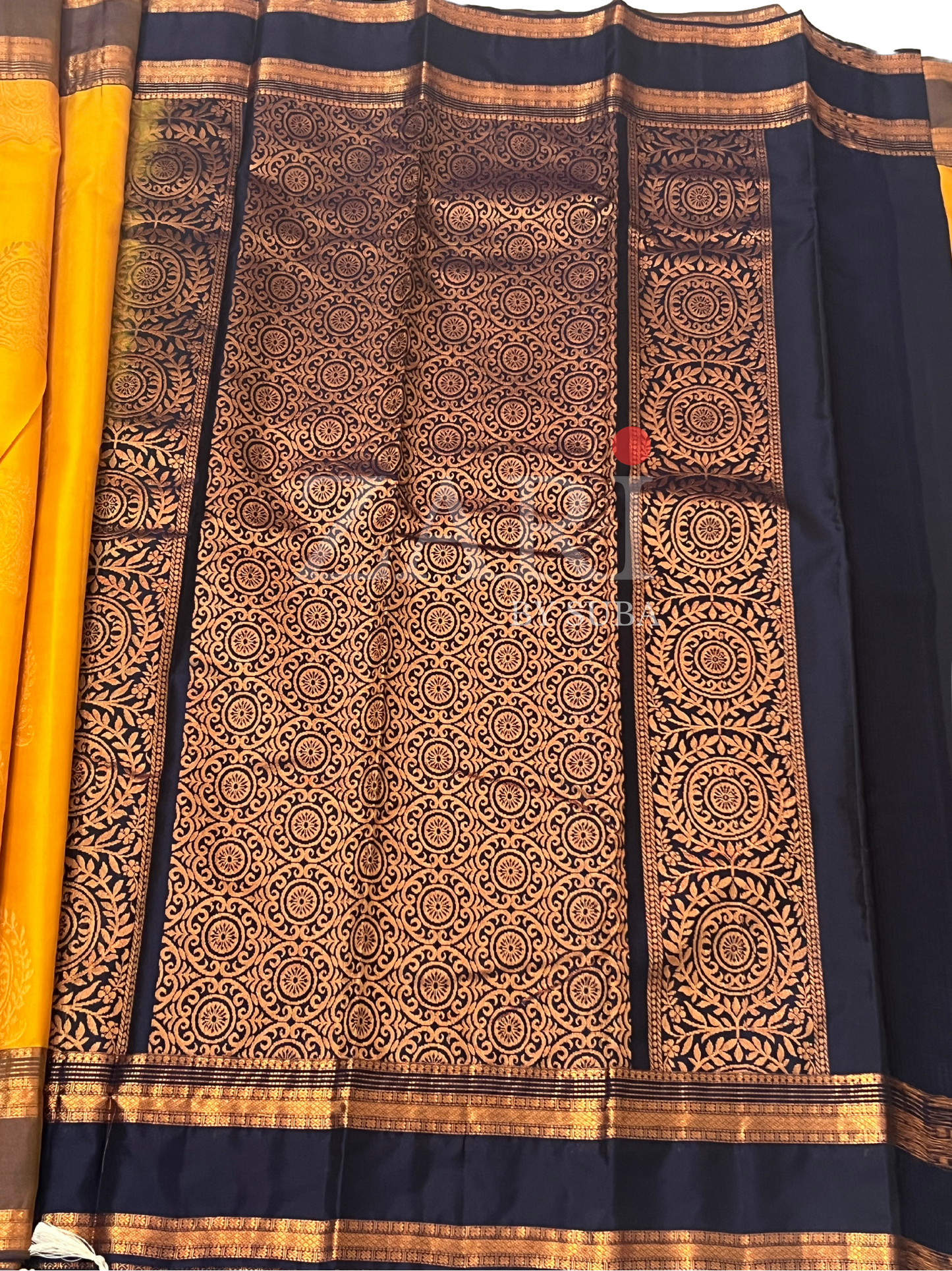 GOLDEN TIDE - Kanchipuram Silk Saree