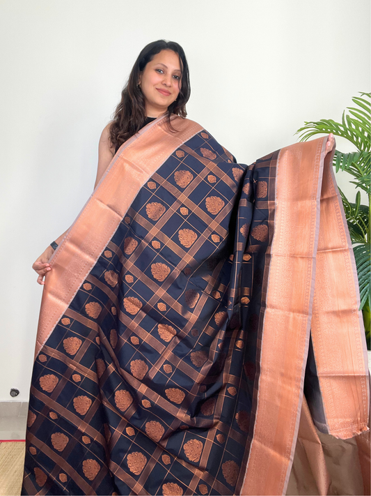 Dark Blue With Copper Zari - Kanchipuram Silk Saree
