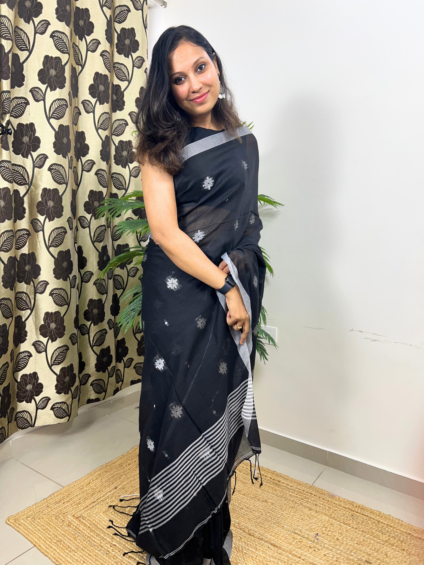 MRUNAL - BLACK