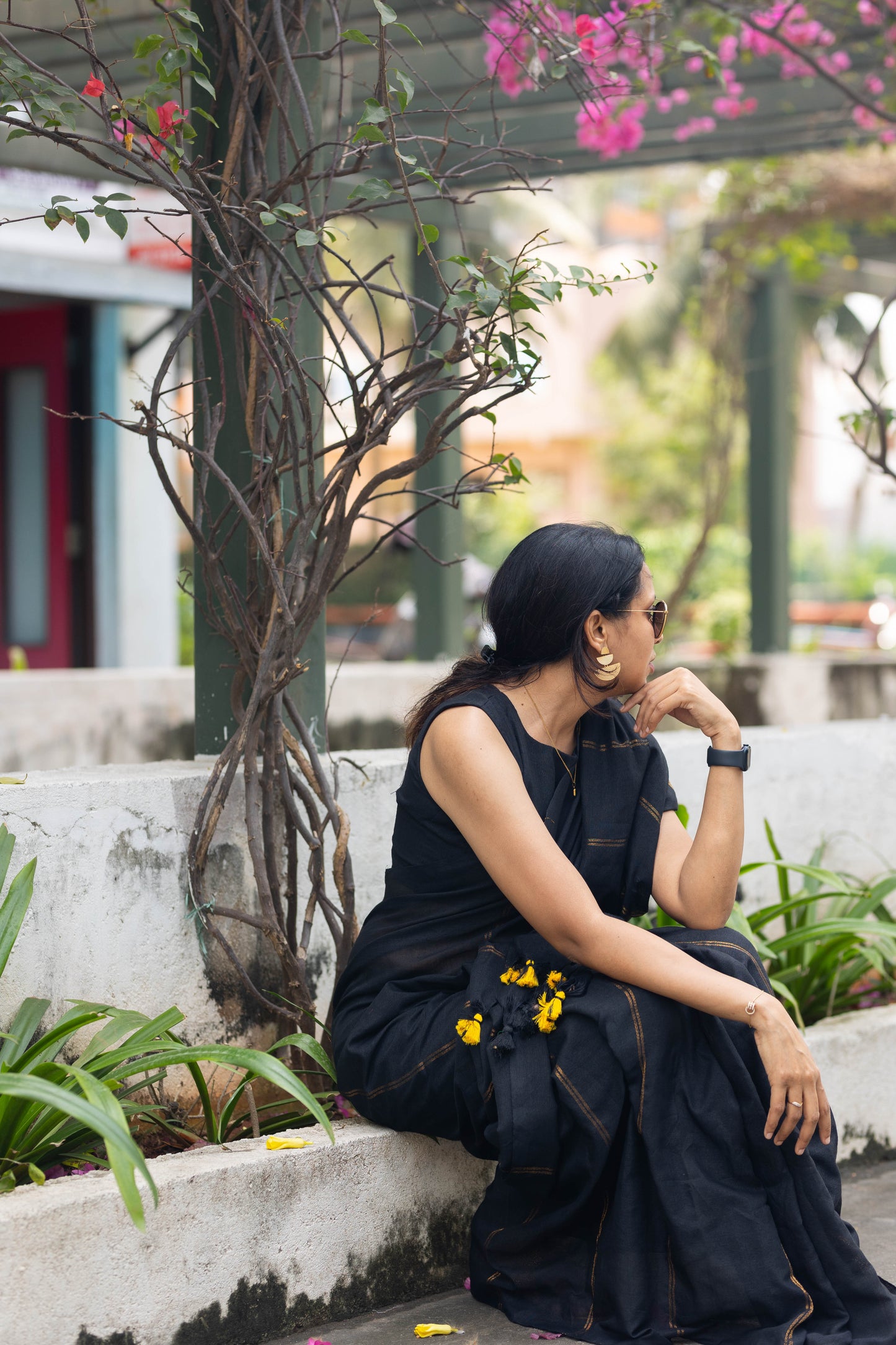 SHREYA - BLACK
