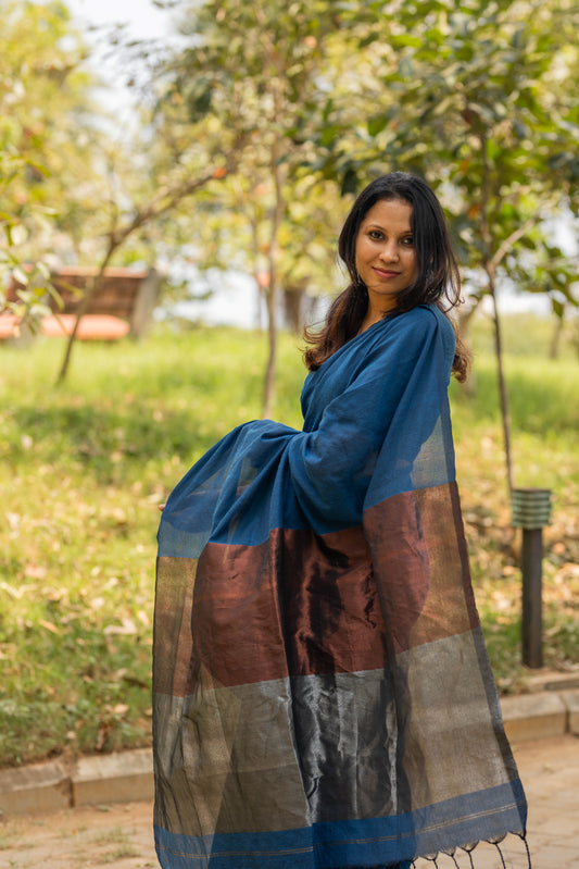 CHANDRIKA - Peacock Blue